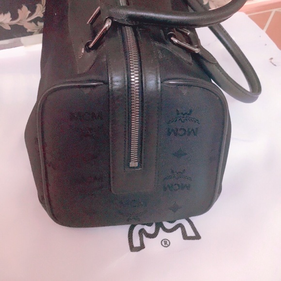 Authentic mcm small bag - Picture 5 of 16
